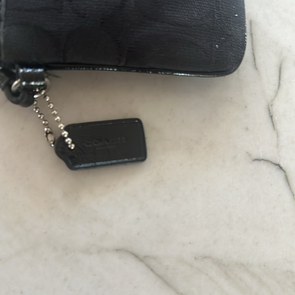 Coach wristlet - Picture 3 of 4